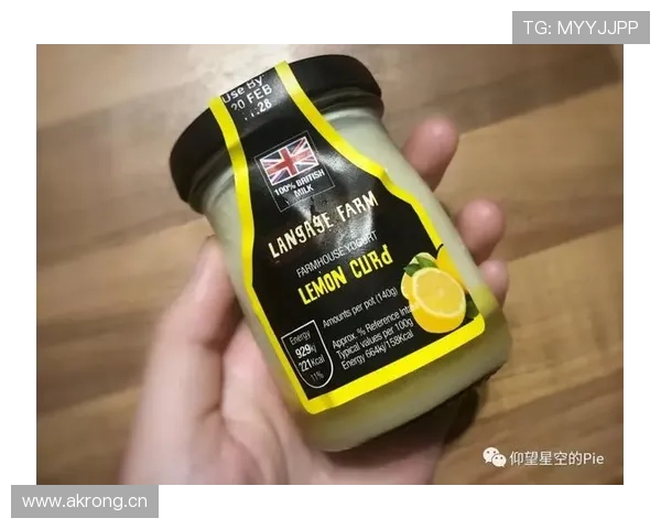 埃琳·安德森训练完直接拎爱马仕去超市买打折酸奶